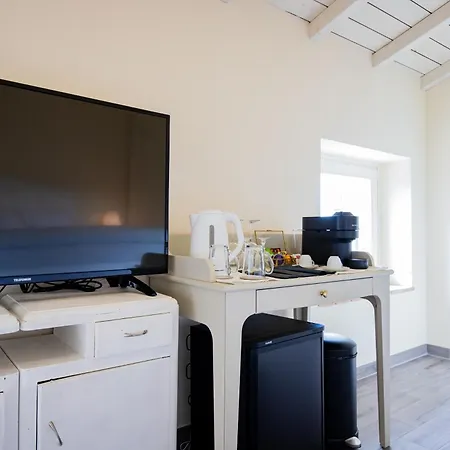 Maison 1933 לינה וארוחת בוקר 4*