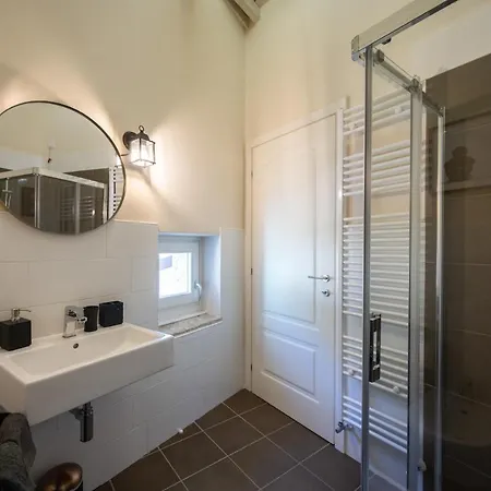 Maison 1933 לינה וארוחת בוקר