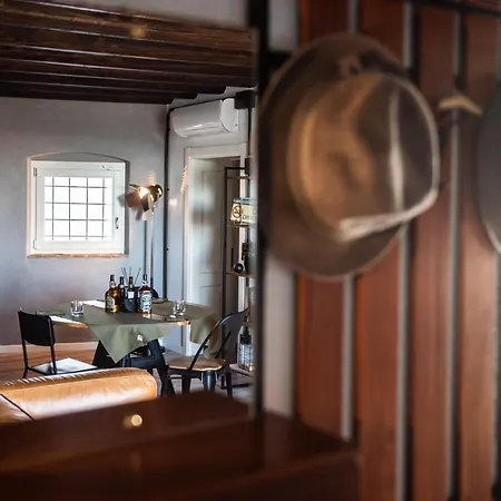 Maison 1933 לינה וארוחת בוקר