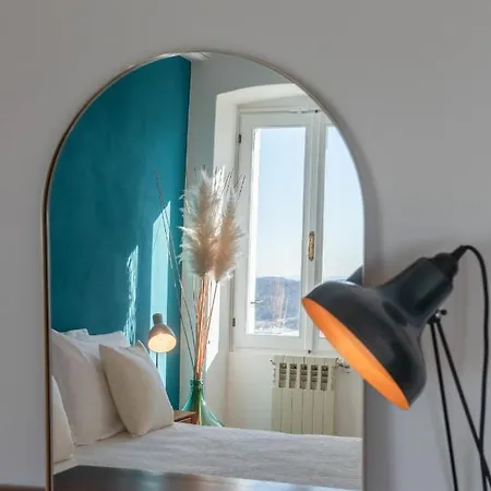 Maison 1933 לינה וארוחת בוקר 4*