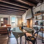 Bed and breakfast Maison 1933 4*