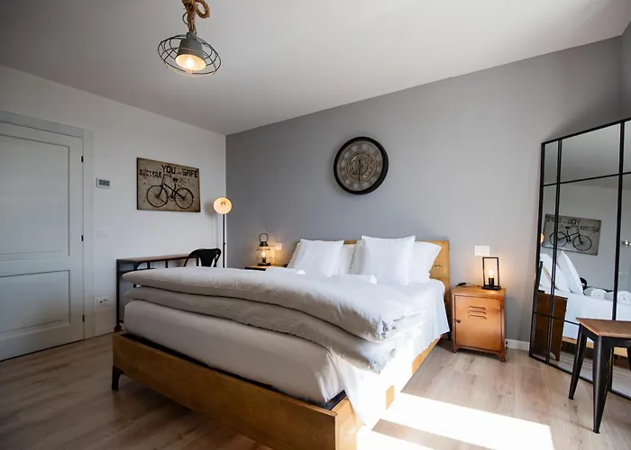 Maison 1933 4*